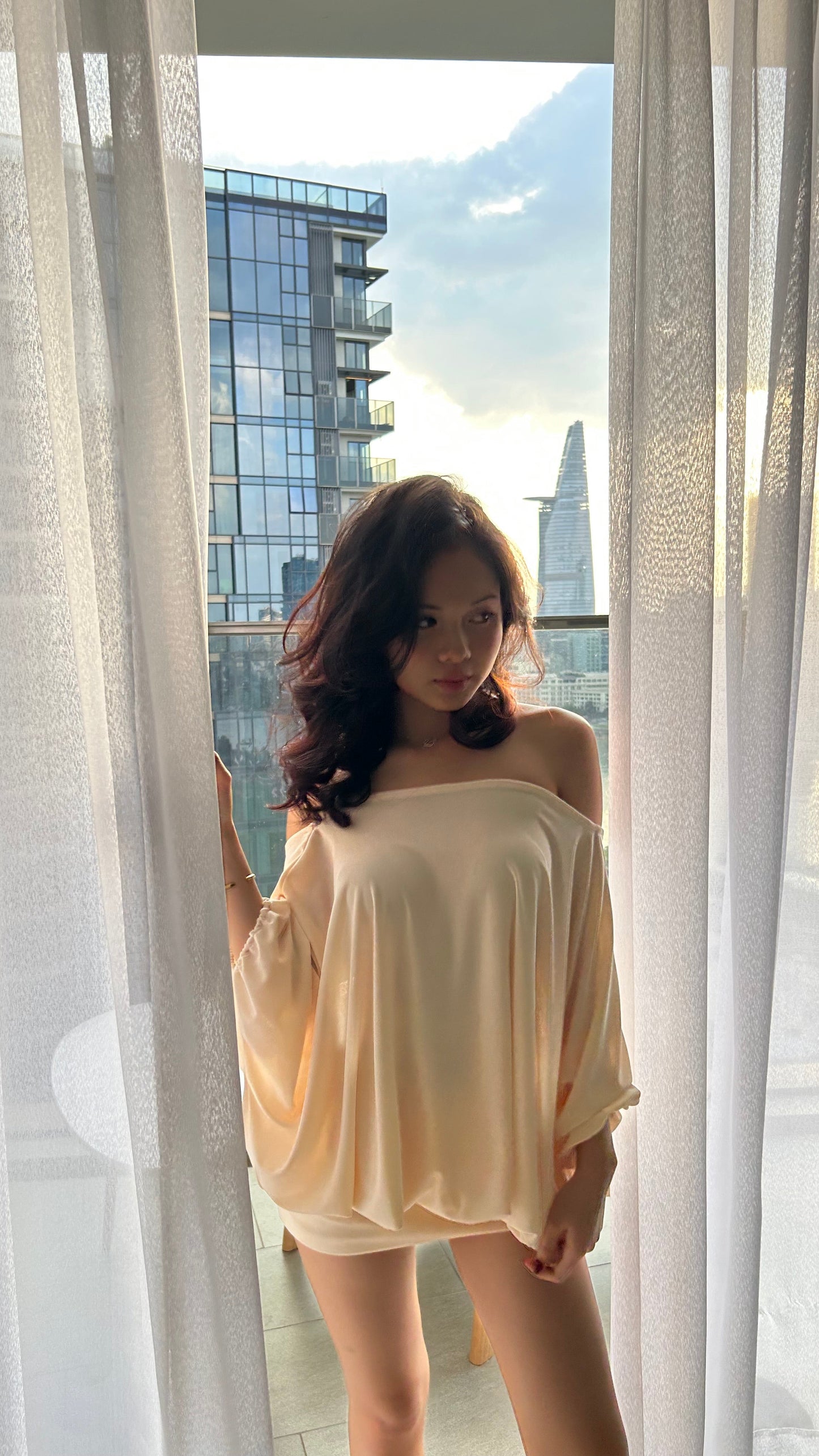 Vivian dress - Backless tied dress