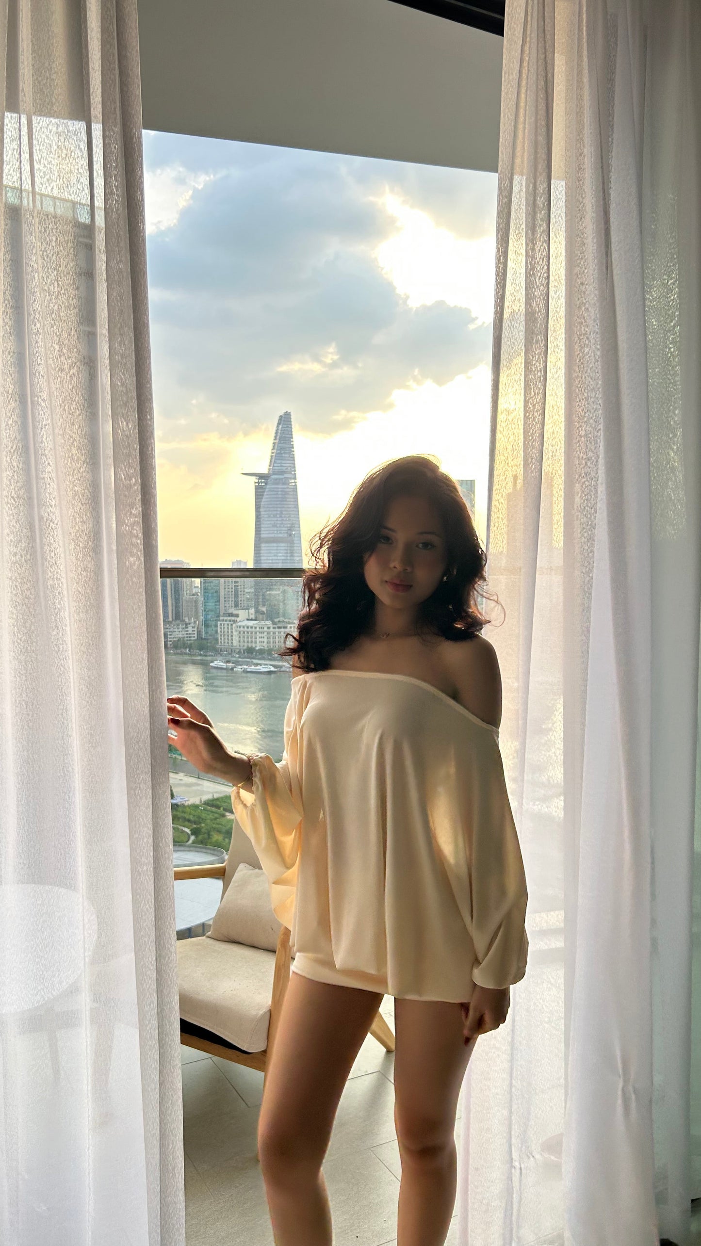 Vivian dress - Backless tied dress