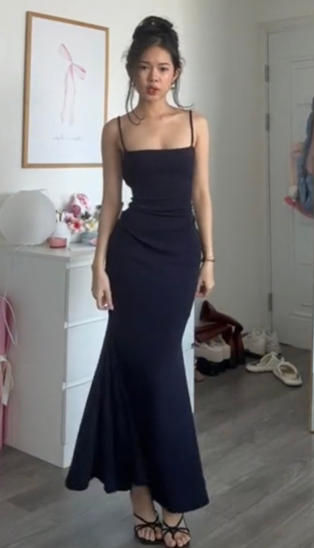 Zenaida dress - Backless body fit dress