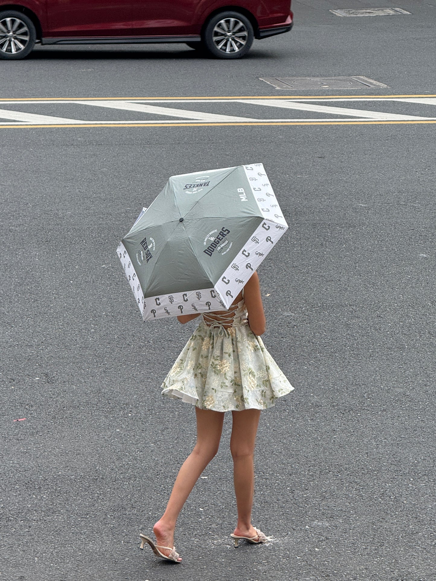 Lily dress - Green flowers print back tie mini