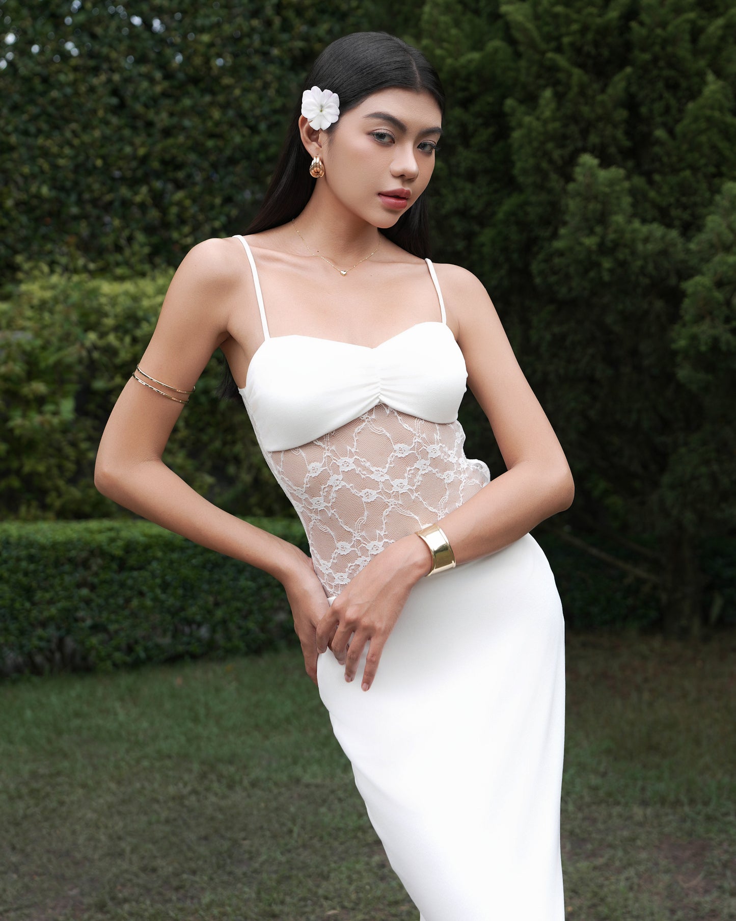 Aria dress - flowers lace maxi