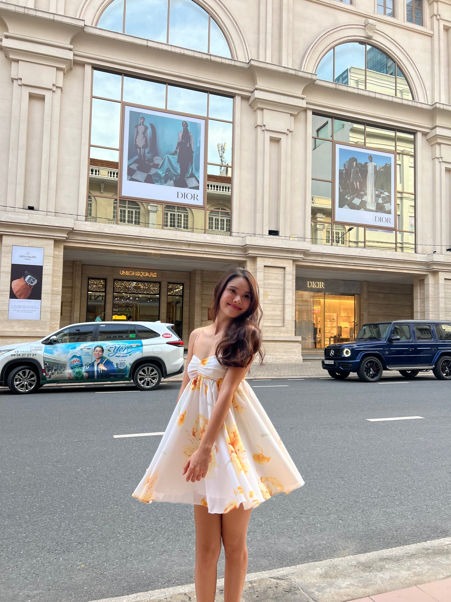 Dahlia dress - Orange flowers fluffy mini